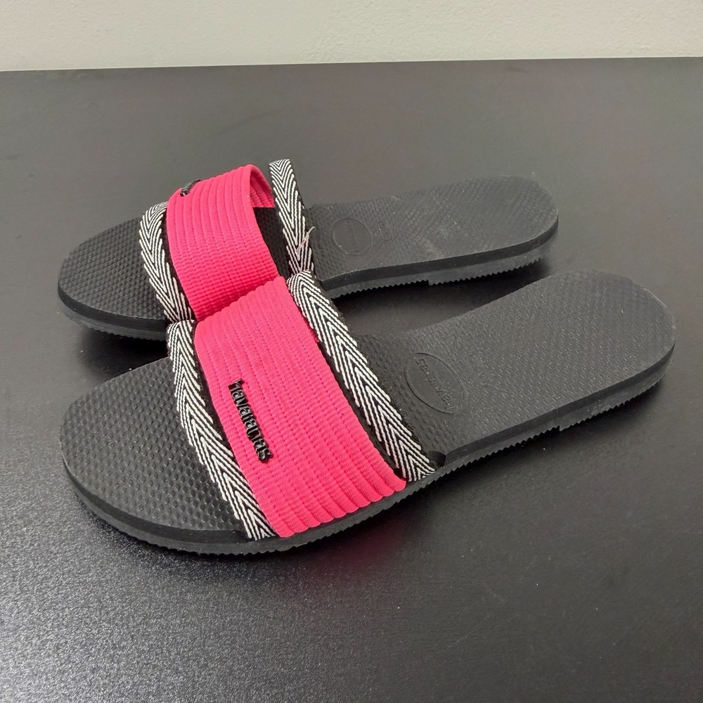 Havaianas Alpargatas Slide Sandals Women's 6W Pink Black Logo Comfortable Casual